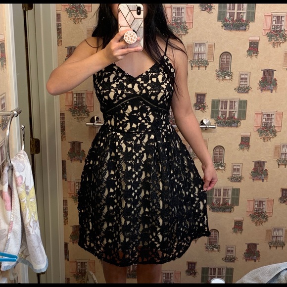 Black Lace Dress - Picture 8 of 8